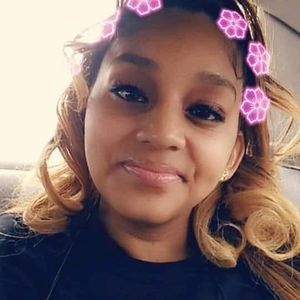 Meet your Posher, Deedee